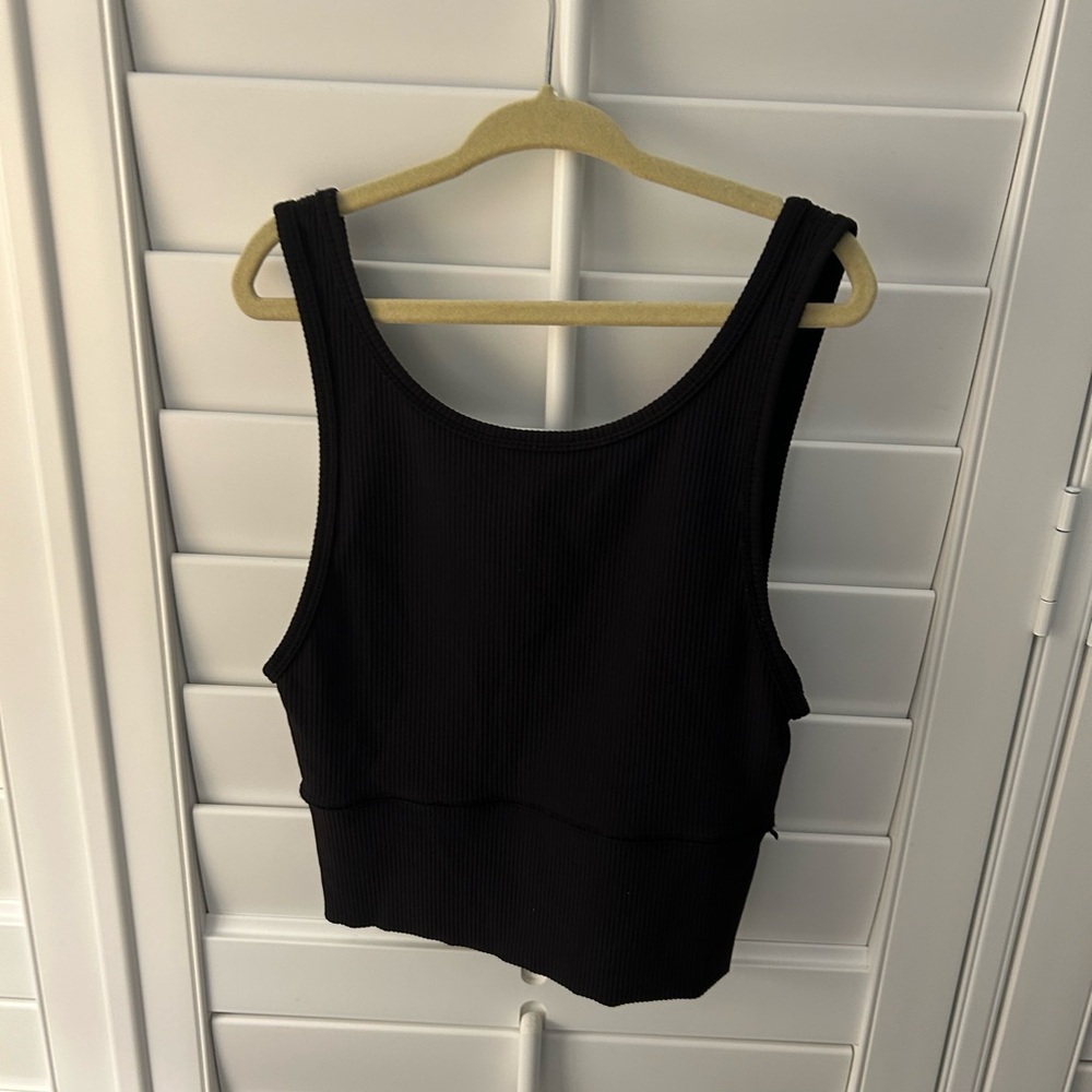 lululemon power pivot tank in black size 2